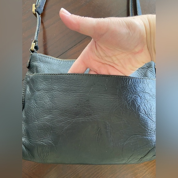 FOSSIL Classic Black Leather Vickery Crossbody Purse Bag with Adjustable Strap - Picture 5 of 11